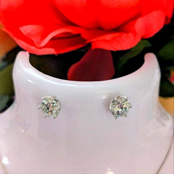 1CT x 2 Elegant Moissanite Earrings, 6 Prong, 925 Silver - Picture 6 of 14